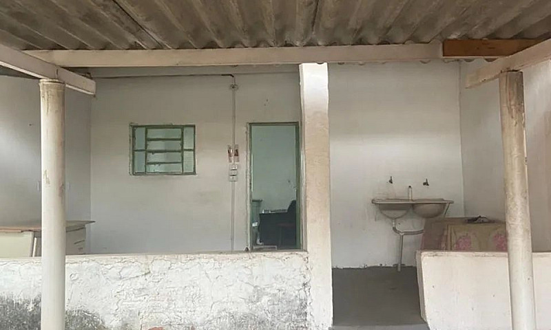 Casa No Bairro De It...