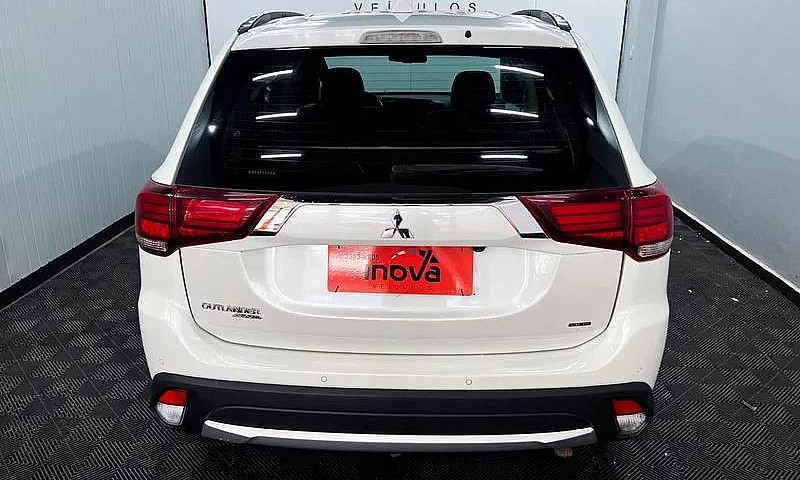 Mitsubishi Outlander...