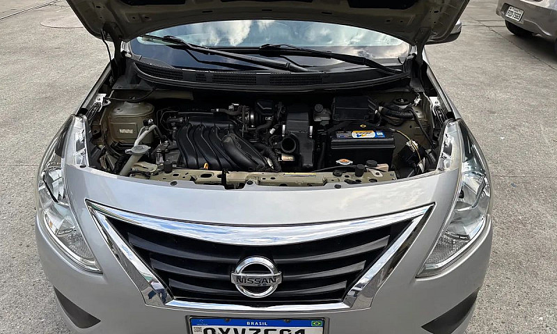 Versa 1.6 Câmbio Man...