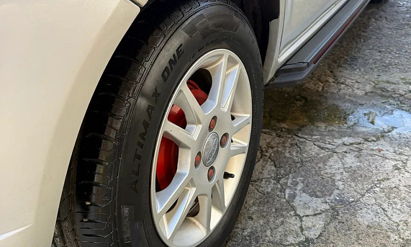 Ford Fiesta Trail 1....