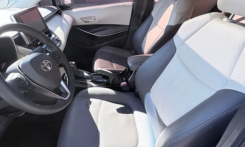 Toyota Corolla Altis...