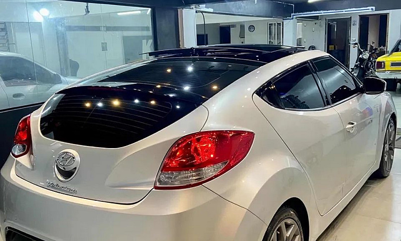 Hyundai Veloster 1.6...