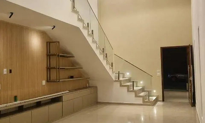 Casa Com 4 Dormitóri...