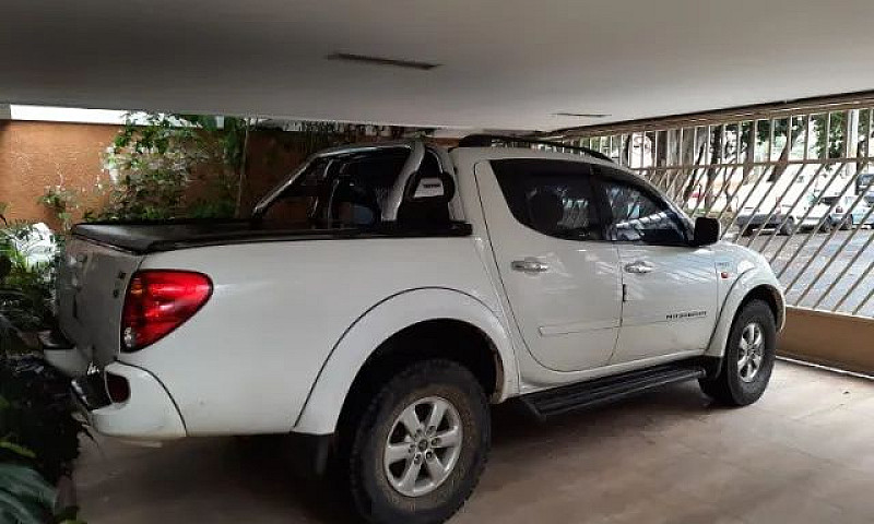 Mitsubishi L200 Trit...