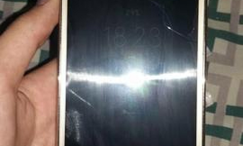 Celular...