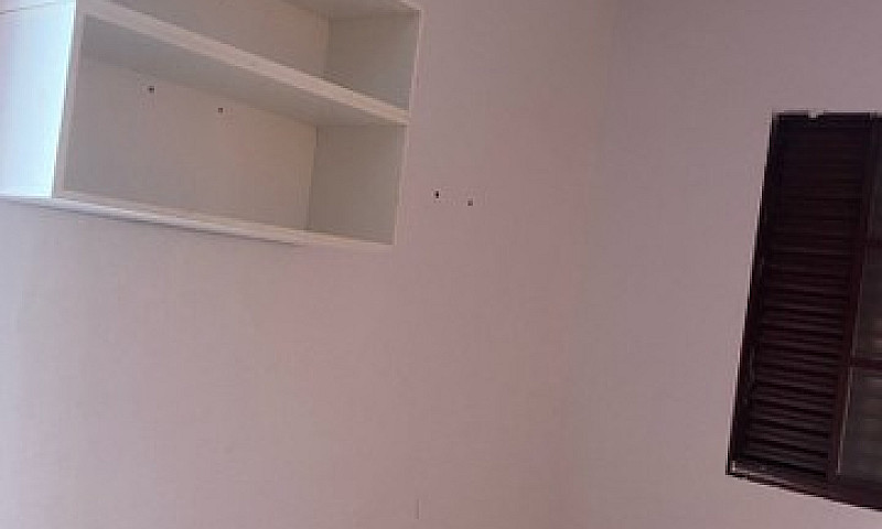 Vendo Casa No Bairro...