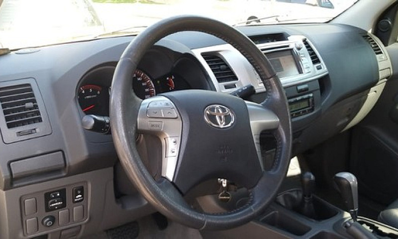 Hilux Srv 2013...