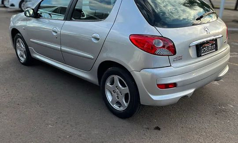 Peugeot 207 Xr 1.4 F...