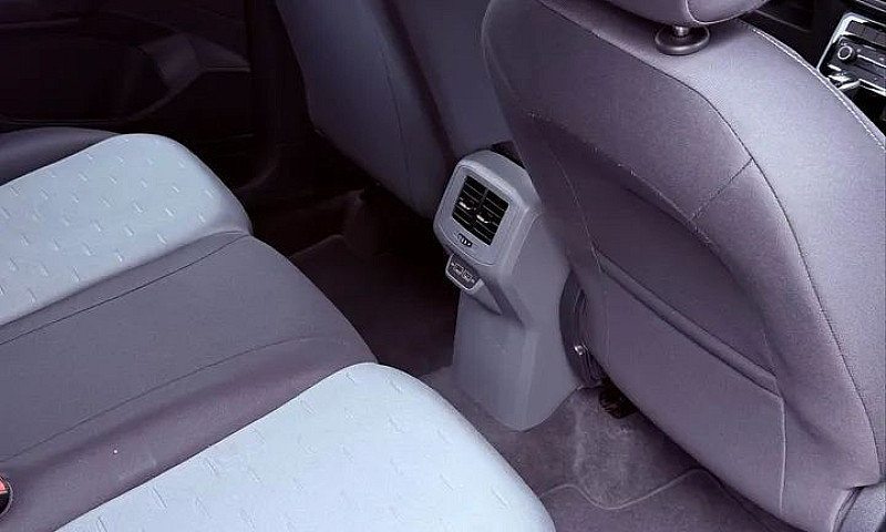 Volkswagen T-Cross C...