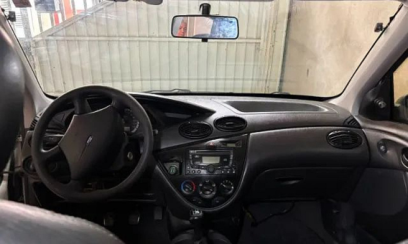 Ford Focus 1.6 S/Se/...
