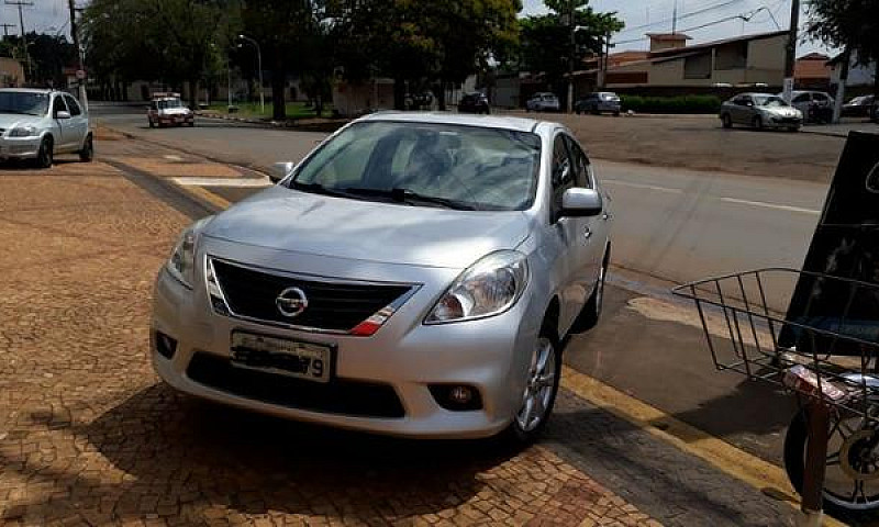 Nissan Versa Em Perf...