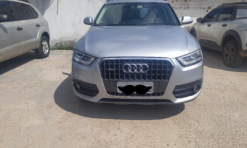 Audi Q3 ...