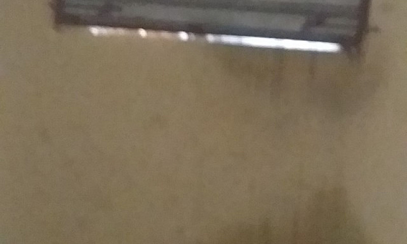 Vendo Uma Casa No Ba...