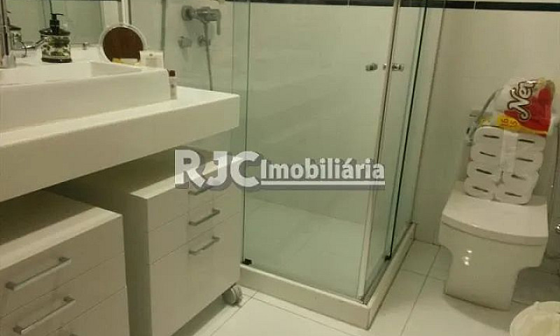 Apartamento De 196 M...