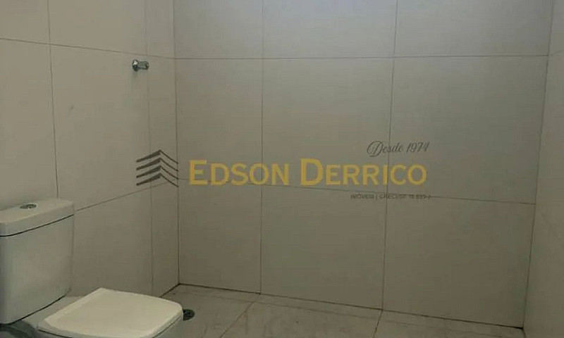Casa Com 2 Quartos À...