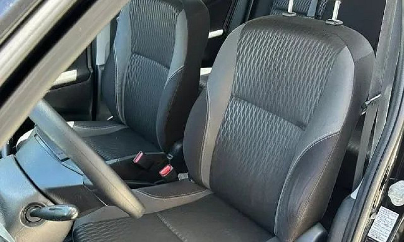 Toyota Etios X 1.3 F...