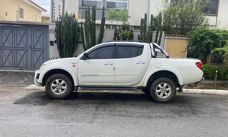 Mitsubishi L200 Trit...