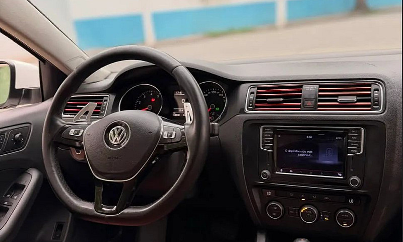 Volkswagen Jetta Com...