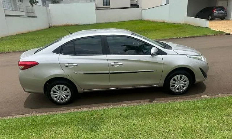Toyota Yaris Xl Live...
