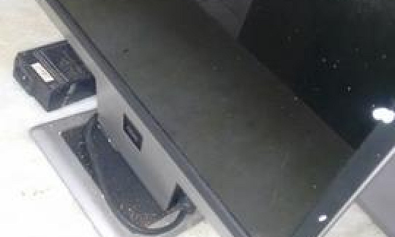 Vendo Monitor Lcd Ao...