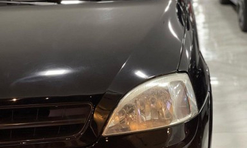 Chevrolet Corsa Seda...