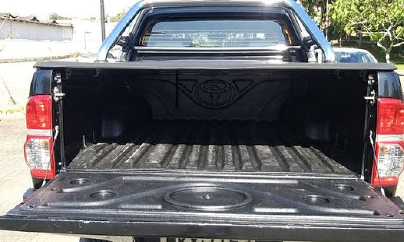 Hilux Srv 2013...