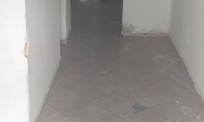 Vendo Uma Casa No Ba...