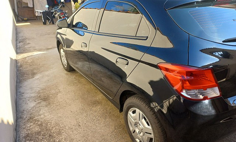 Vendo Onix Lt 1.0 20...