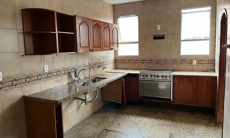 Apartamento De 4 Qua...