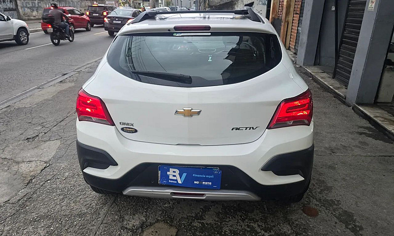 Chevrolet Onix Activ...