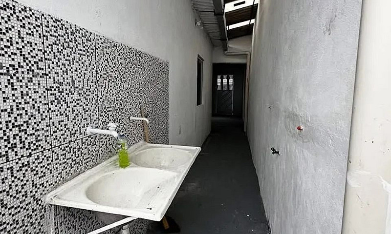 Vende Se Casa Na Ped...