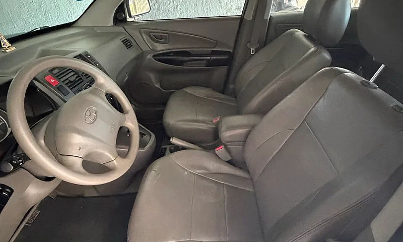 Hyundai Tucson 2.0 1...