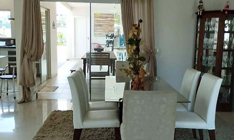 Casa De Luxo Com Pis...