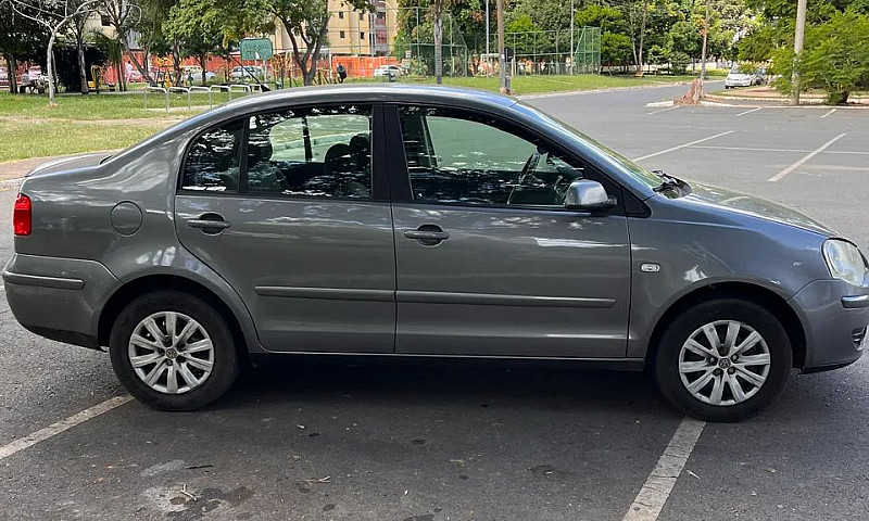 Volkswagen Polo Seda...