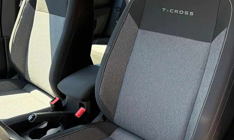 Volkswagen T-Cross 1...