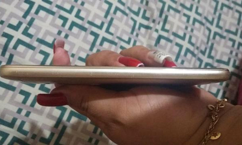 Celular...