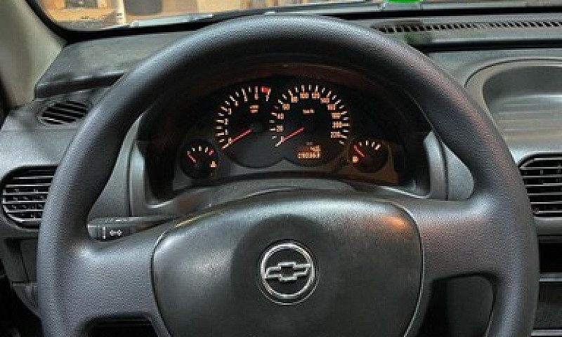 Chevrolet Corsa Seda...