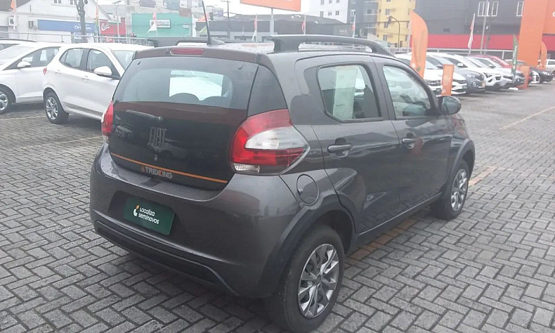 Fiat Mobi Trekking 1...