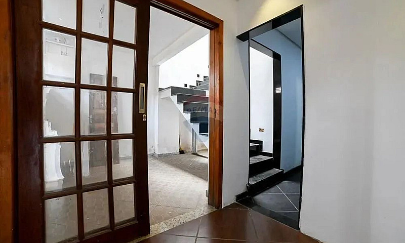 Casa Na Rua Das Esme...
