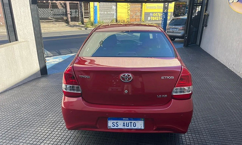 Toyota Etios Xs Seda...