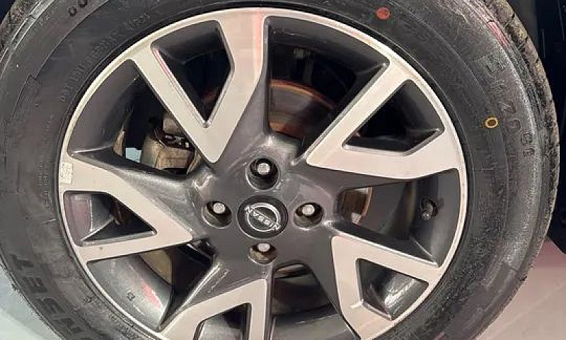 Nissan Kicks Sense 2...