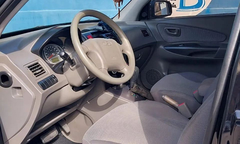 Hyundai Tucson 2.0 1...