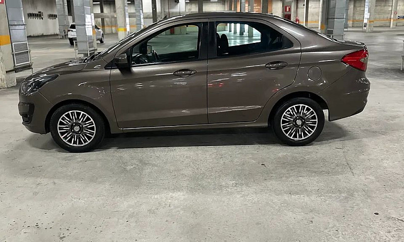 Ford Ka+ Sedan 1.0 T...