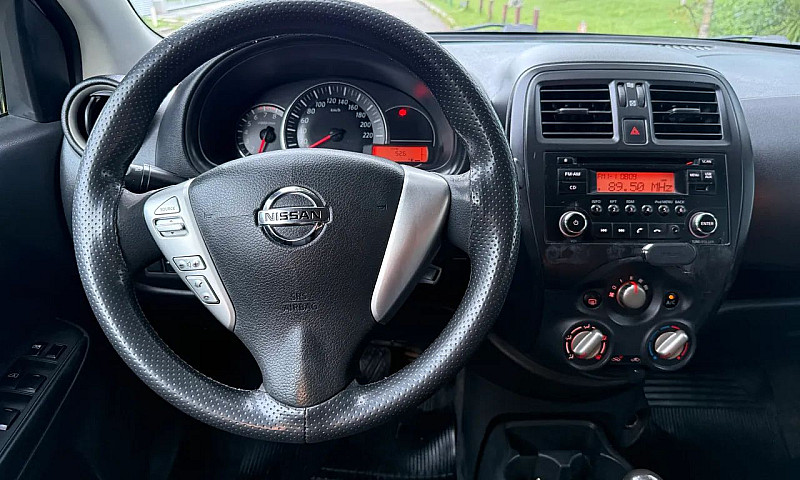 Nissan Versa 1.0 12V...
