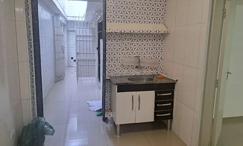 Espaçoso Sobrado Com...