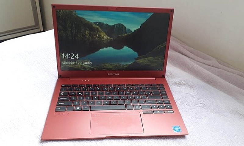 Notebook Positivo...