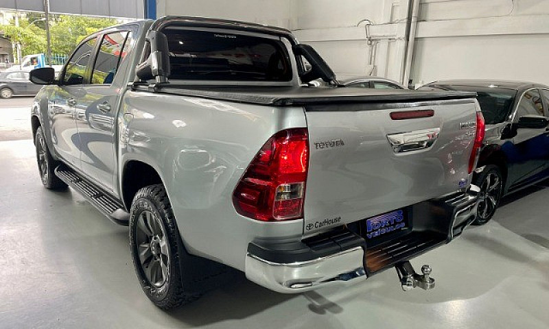 Toyota Hilux 2.7 Srv...