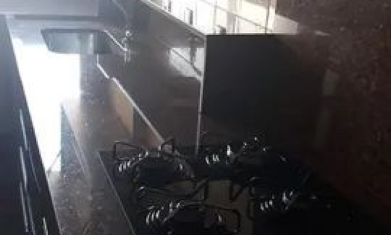 2 Quartos Com Armári...