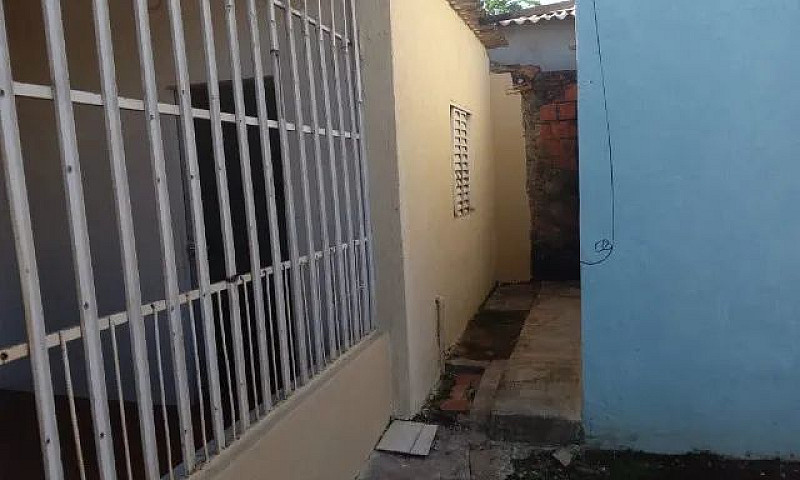 Duas Casa No Mesmo L...