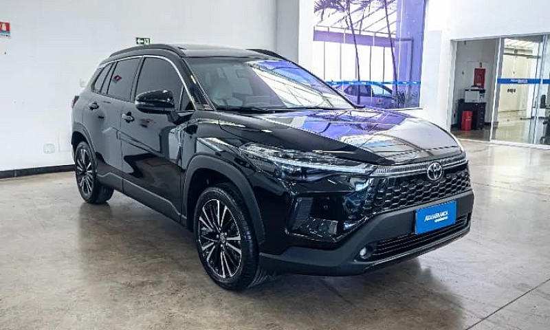 Toyota Corolla Cross...